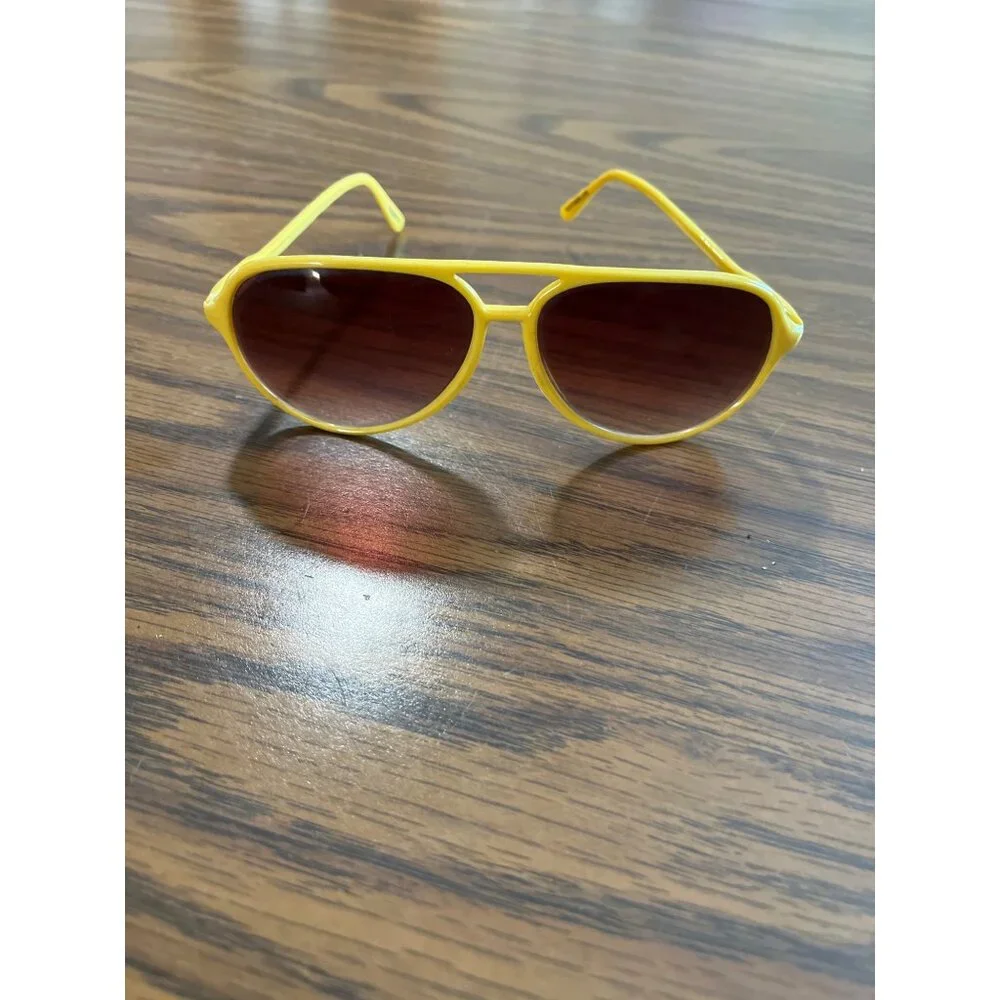 Stylish yellow framed Featherlite aviator sunglasses